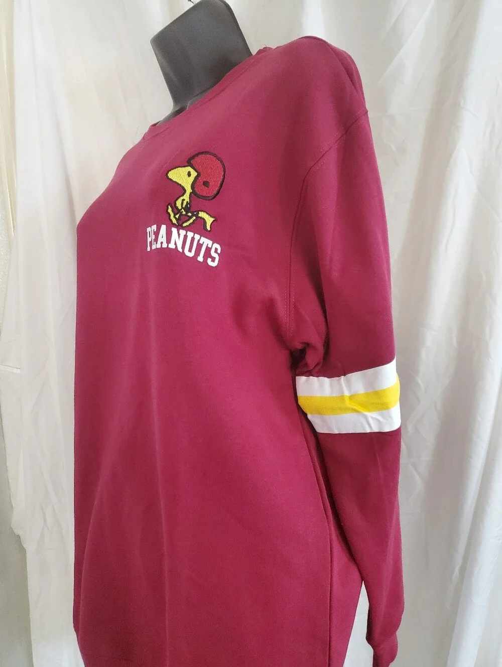 Peanuts Snoopy & Woodstock  established 1950 #50 dark red sweatshirt size L NEW